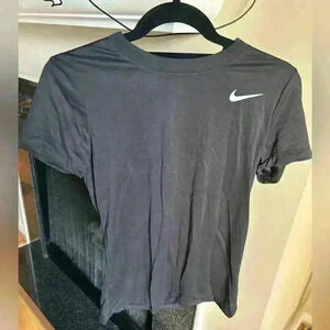 Nike boys Dri fit tee, black, small